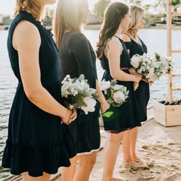 Bridesmaids bouquets - Picture 3 of 4